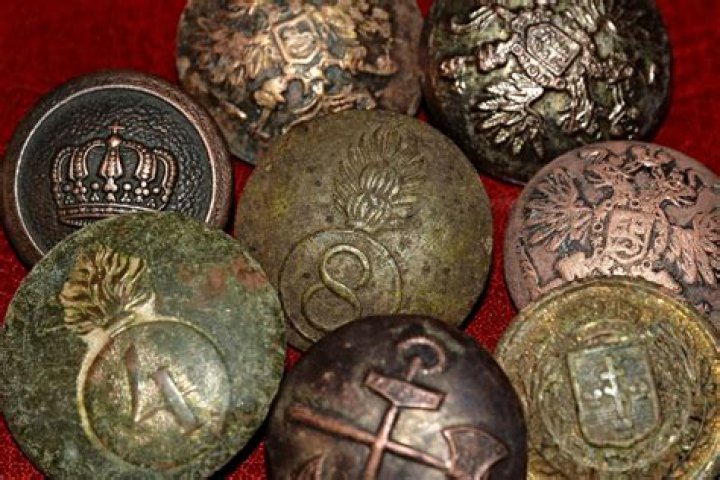How do I identify old buttons
