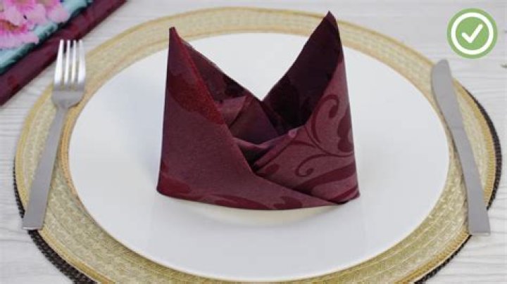 How do you fold a boat napkin
