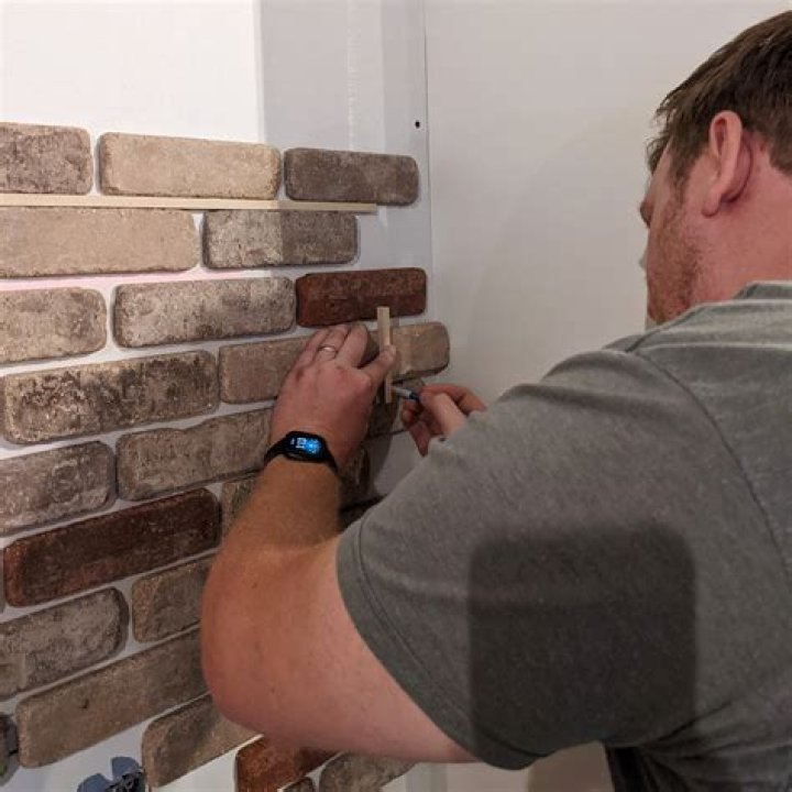 How do you install clip stone